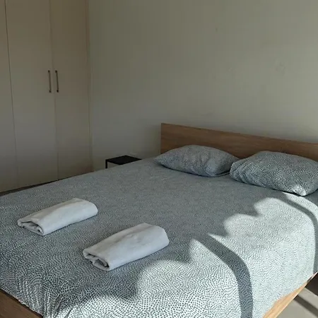 Unique City Center Rooms, 150M From Chabad Lubavitch Larnaca Exterior photo