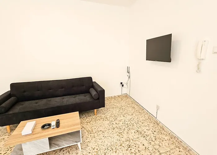 Unique City Center Rooms, 150M From Chabad Lubavitch