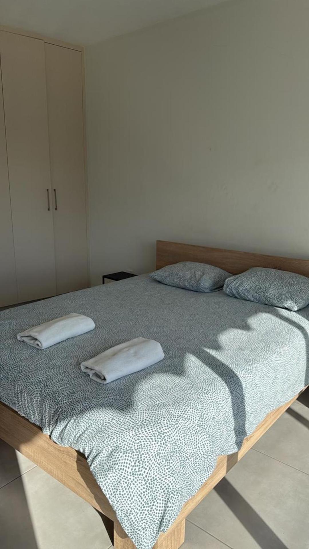 Unique Center Rooms, 150m From Chabad Lubavitch Apartment Larnaca